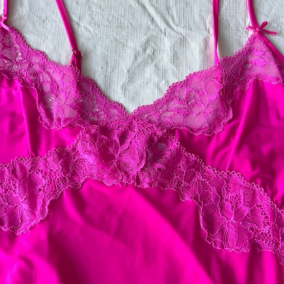Victoria Secret Bright Fuchsia Lace Accent Slip Chemise Nightie - Picture 5 of 5